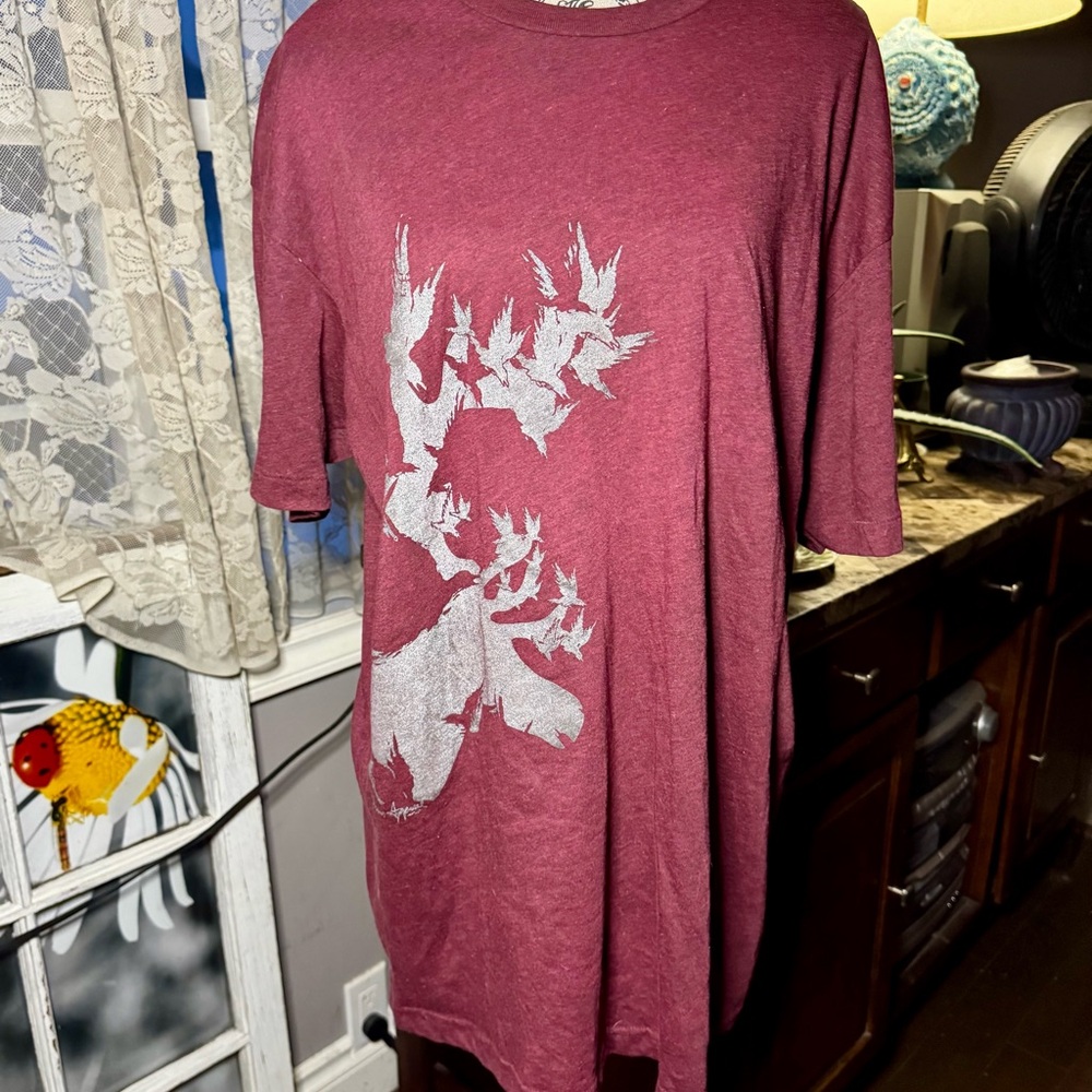 American Apparel Red and Gray Artistic Short Sleeve Tee